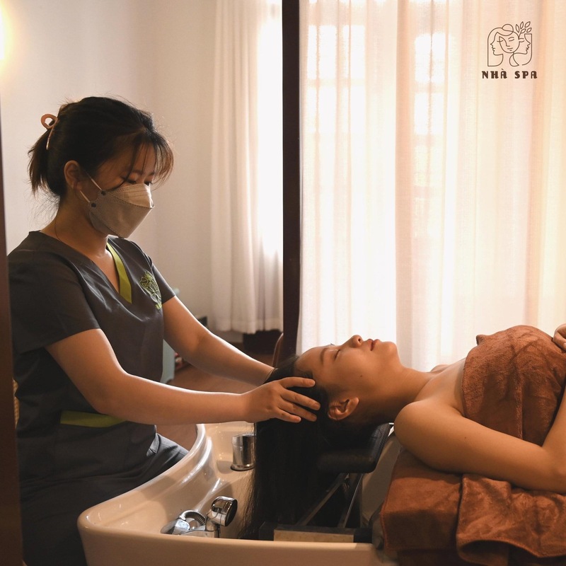 Gội đầu dưỡng sinh Nhà Spa