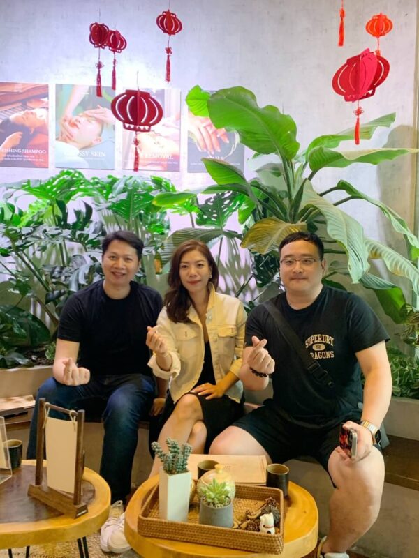 Khách hàng dùng Spa