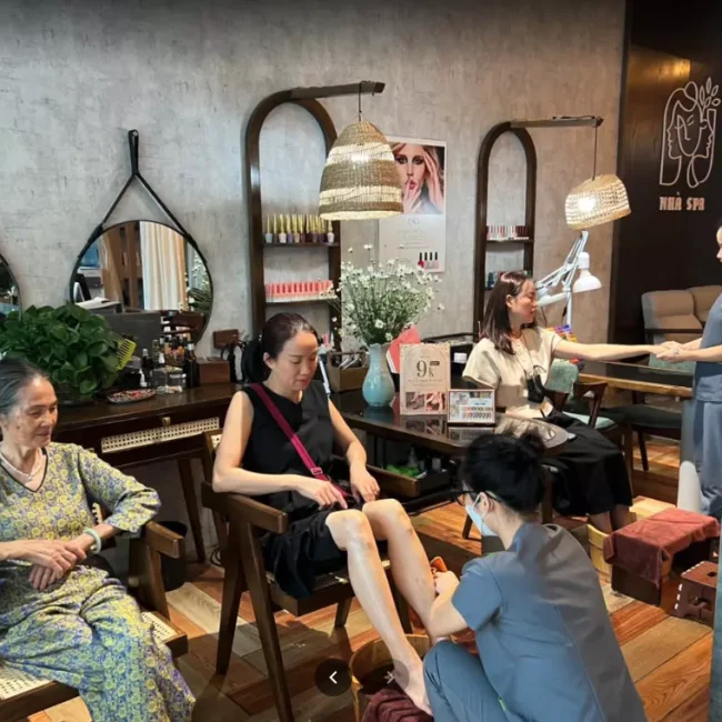Khách hàng Nhà Spa